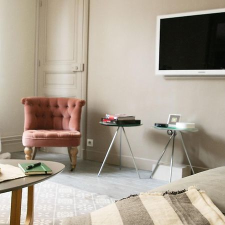 باريس Eiffel Tower & Les Invalides - 1Br - Cityapartmentstay المظهر الخارجي الصورة